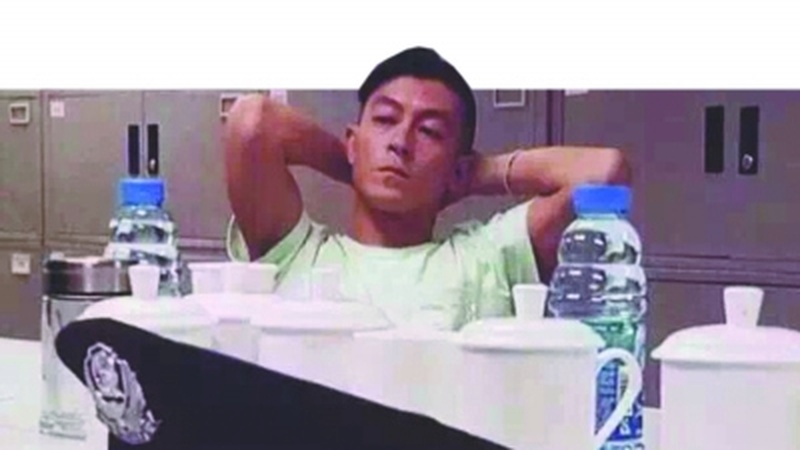 周杰伦陈冠希二十年兄弟情全网翻新：岁月不改少年交