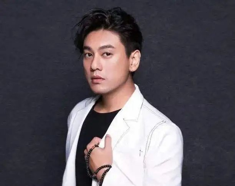 朱孝天